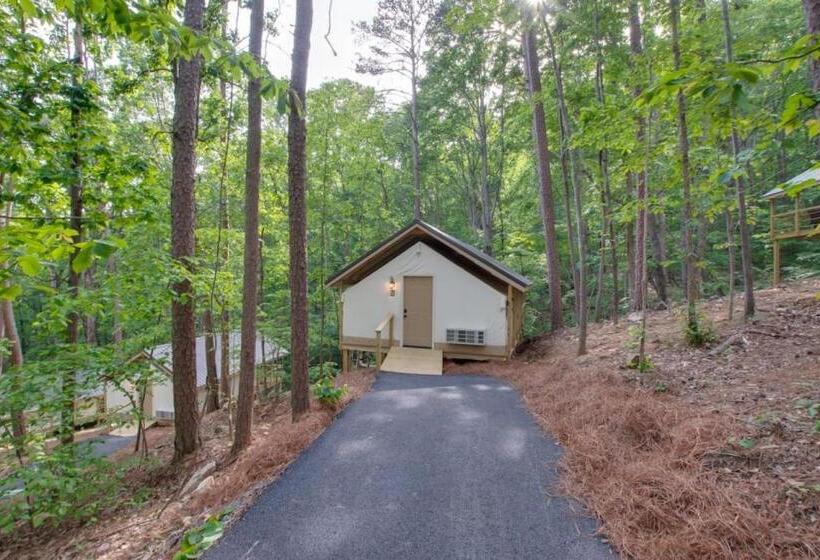 渡假胜地 Love Shack Luxury Glamping Tent Honeymoon Theme