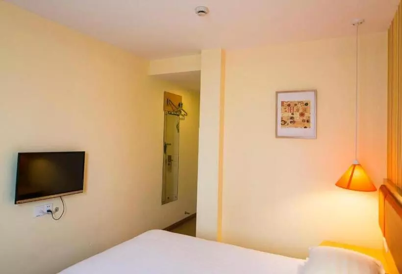ホテル Home Inn Zhangjiajie Tianmen Mountain Branch