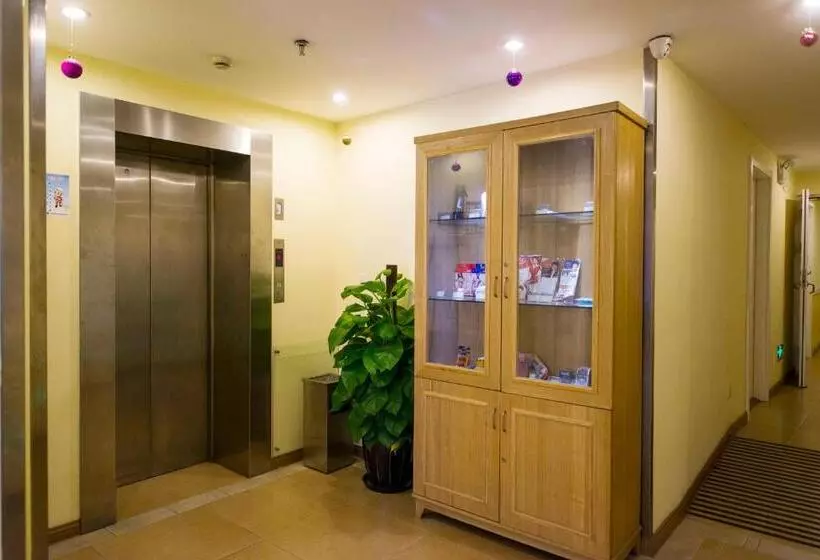 ホテル Home Inn Zhangjiajie Tianmen Mountain Branch