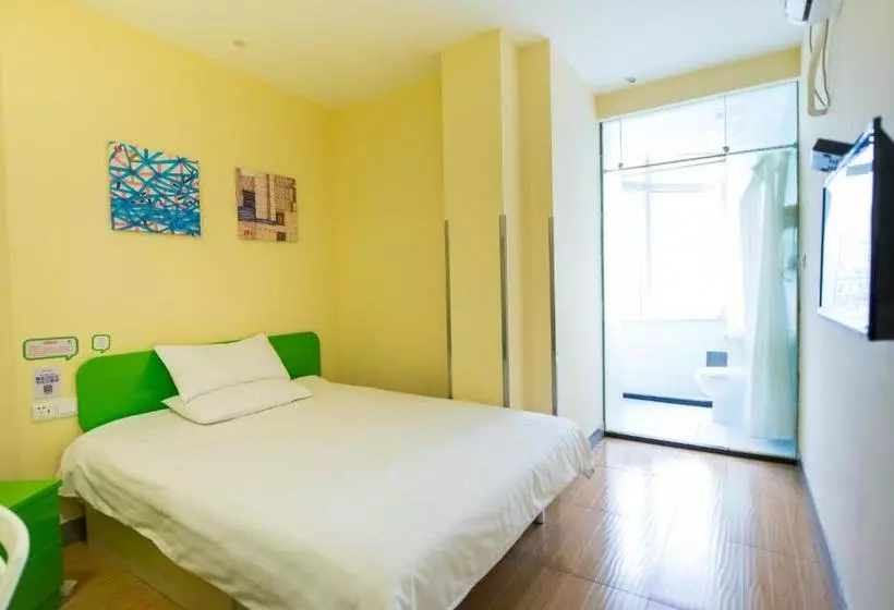 Hotelli Hi Inn Dalian Malan Square