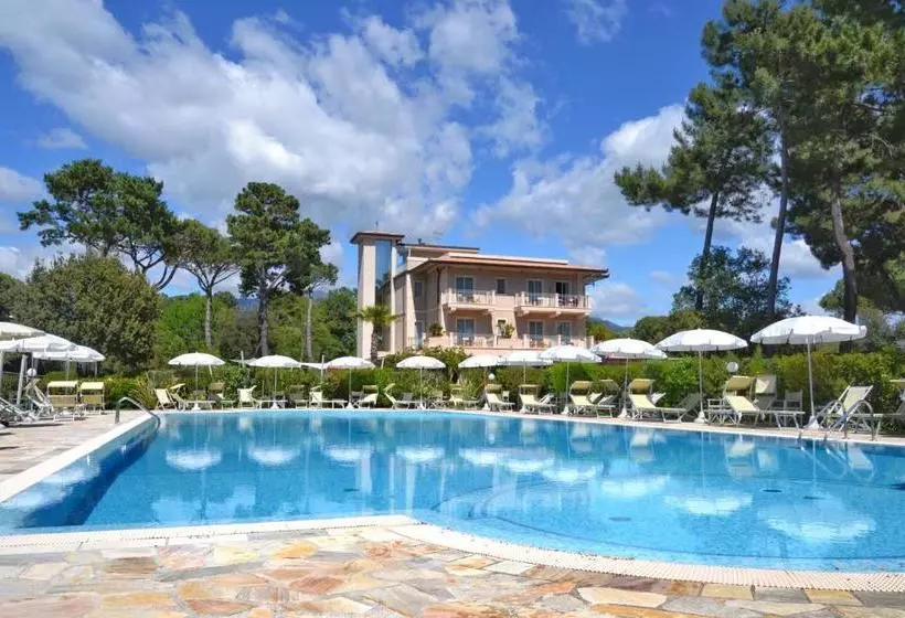 Hotelli Villa Elsa