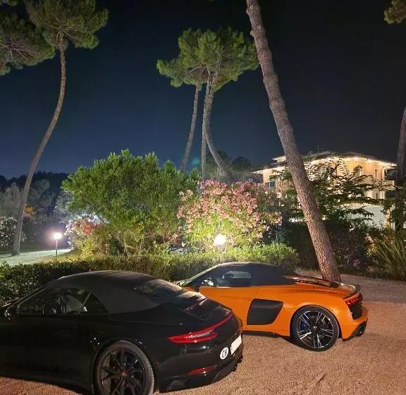 Hotelli Villa Elsa