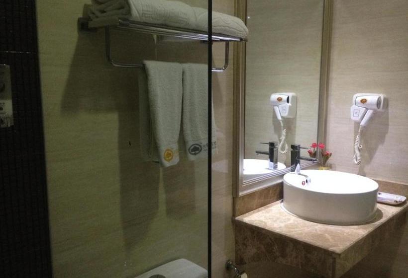 Hotel Yijia Chain Mingren Branch