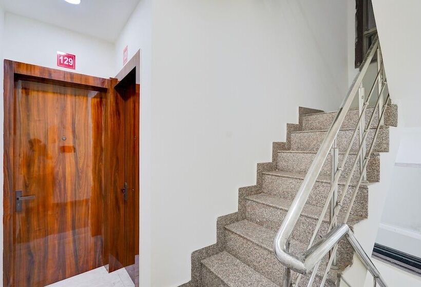 ホテル Fabexpress Miss Too