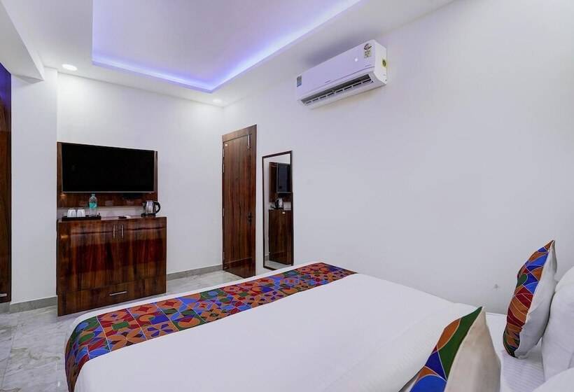 ホテル Fabexpress Miss Too