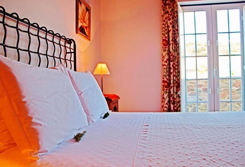 בית מלון כפרי O Monte Do Alhinho Turismo Rural