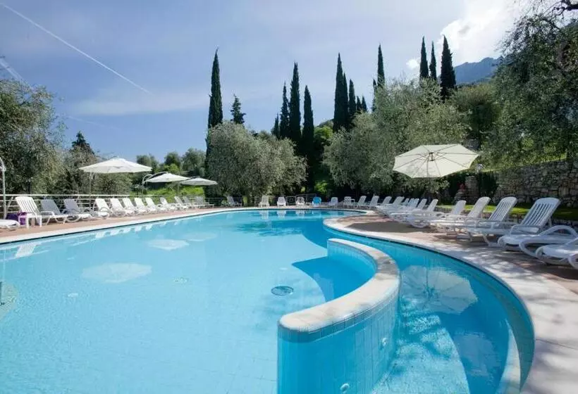 ホテル Villaggio Albergo Casa E Lago