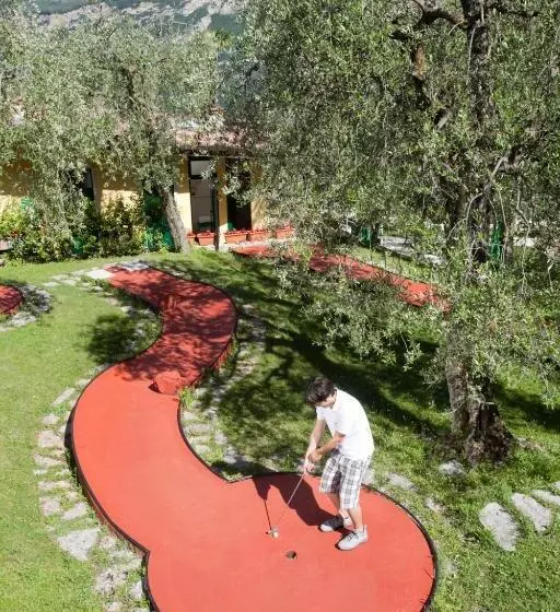 ホテル Villaggio Albergo Casa E Lago