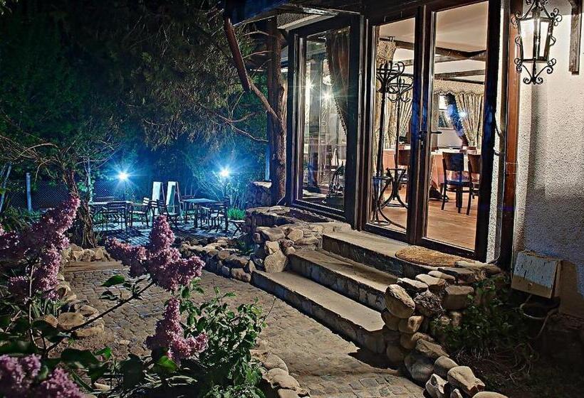 Pensiune Restaurant Tara Luanei