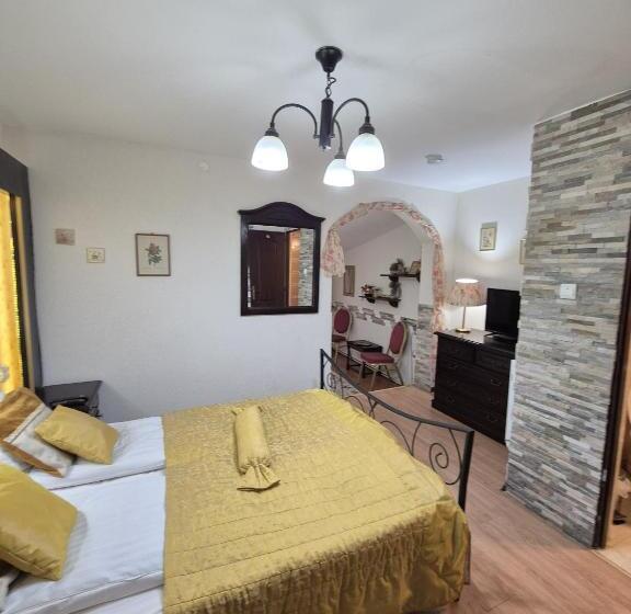 Pensiunea Dumbrăvița