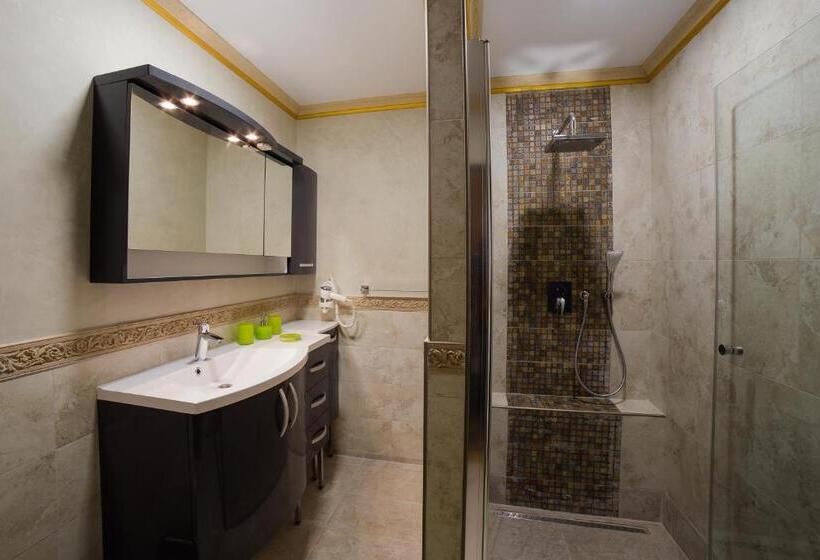 Pensiunea Dumbrăvița