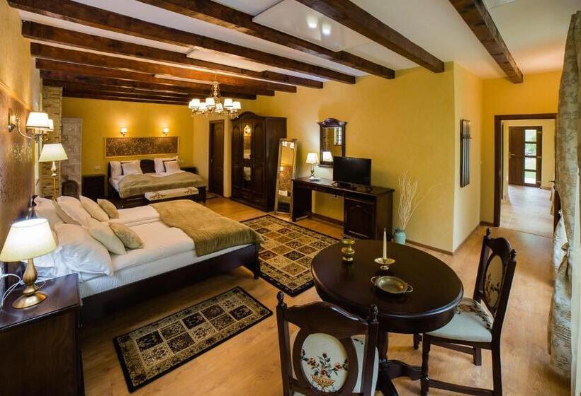 Pensiunea Dumbrăvița