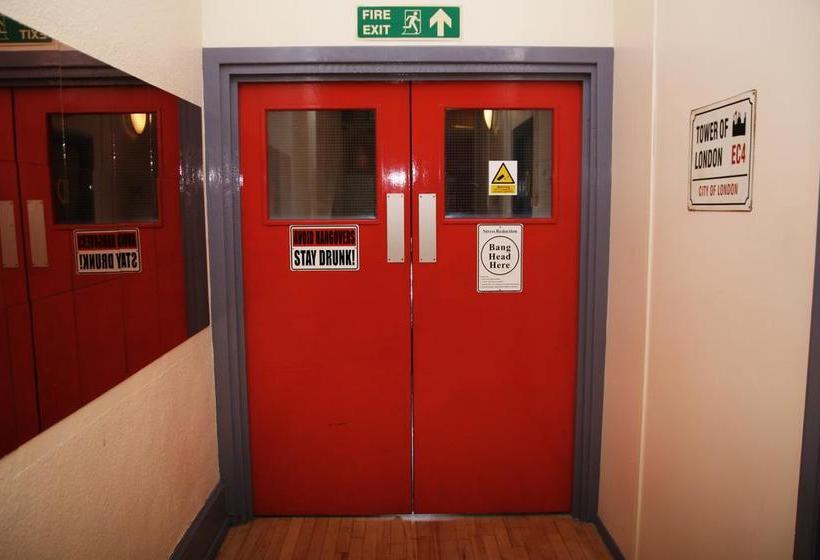 London Backpackers Youth Hostel 18   35 Years Old Only