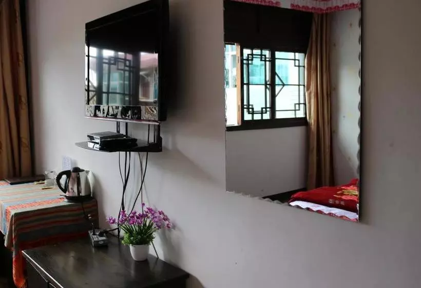 Retkeilymaja Shangajoy Seasons Inn