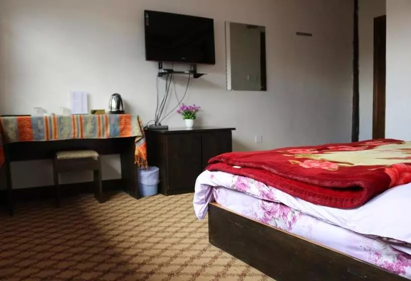 Retkeilymaja Shangajoy Seasons Inn