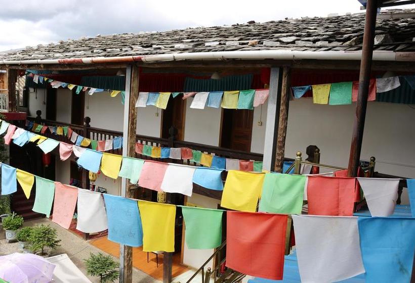 Hospedaria Shangajoy Seasons Inn