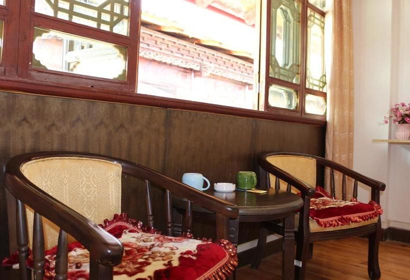 Hospedaria Shangajoy Seasons Inn