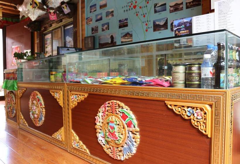 Hospedaria Shangajoy Seasons Inn