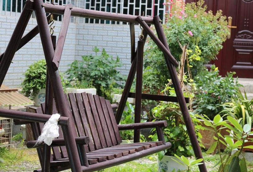 Hospedaria Shangajoy Seasons Inn