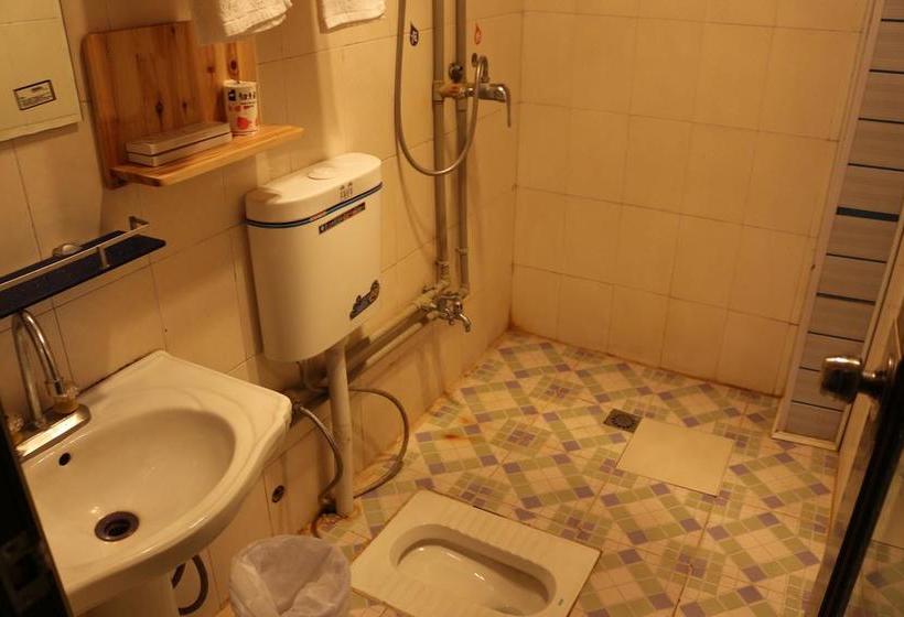 Hospedaria Shangajoy Seasons Inn