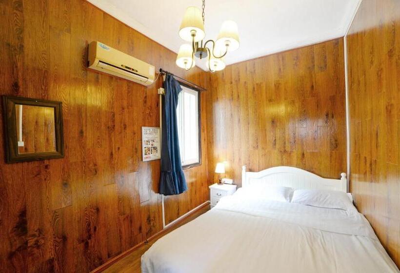 Chengdu Mix Hostel Courtyard Poshpacker