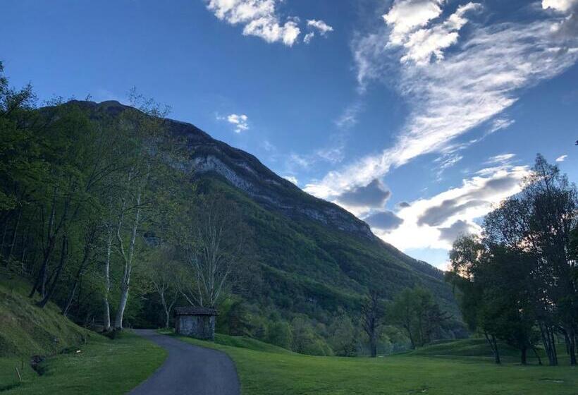 בית מלון כפרי Adler