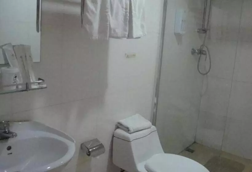 Hotelli Greentree Inn Beijing Dongcheng District Wangfujin South Luogu Lane Houhai Express