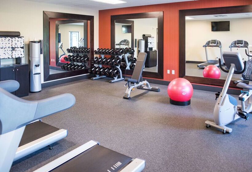 Отель Hampton Inn & Suites At Wisconsin Dells Lake Delton