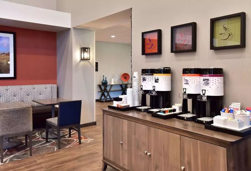 ホテル Hampton Inn & Suites At Wisconsin Dells Lake Delton