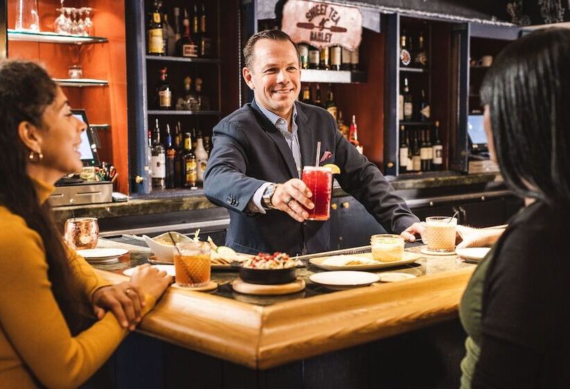 فندق Williamsburg Lodge, Autograph Collection