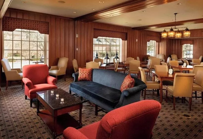 ホテル Williamsburg Lodge, Autograph Collection