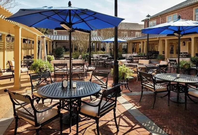 ホテル Williamsburg Lodge, Autograph Collection