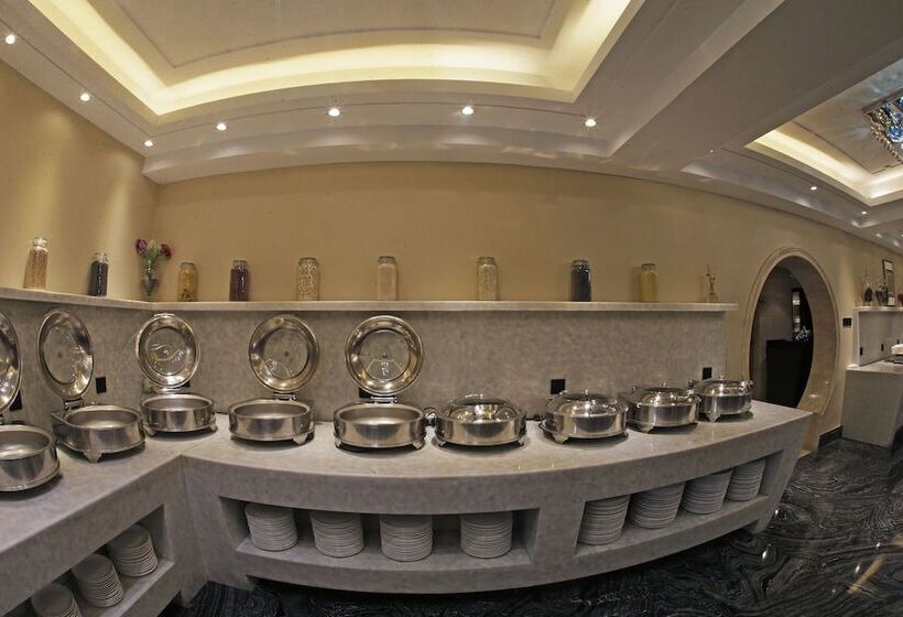 Отель Yarrow Boutique