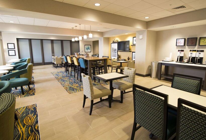 Отель Hampton Inn Decatur Mt. Zion