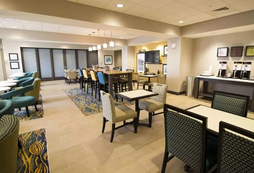 Hotelli Hampton Inn Decatur Mt. Zion