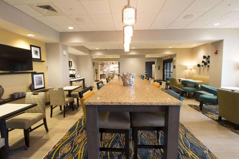 Отель Hampton Inn Decatur Mt. Zion