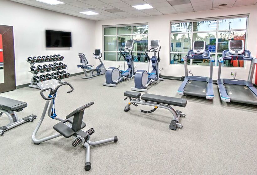 Отель Hilton Garden Inn Santa Barbara/goleta