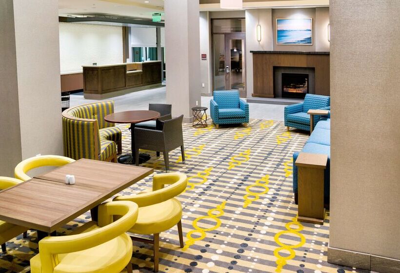 Отель Hilton Garden Inn Santa Barbara/goleta