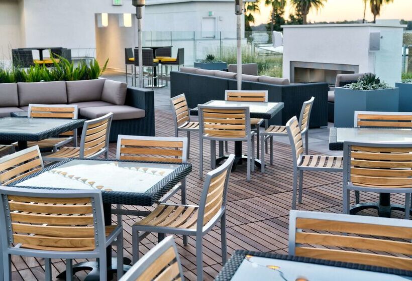 Отель Hilton Garden Inn Santa Barbara/goleta