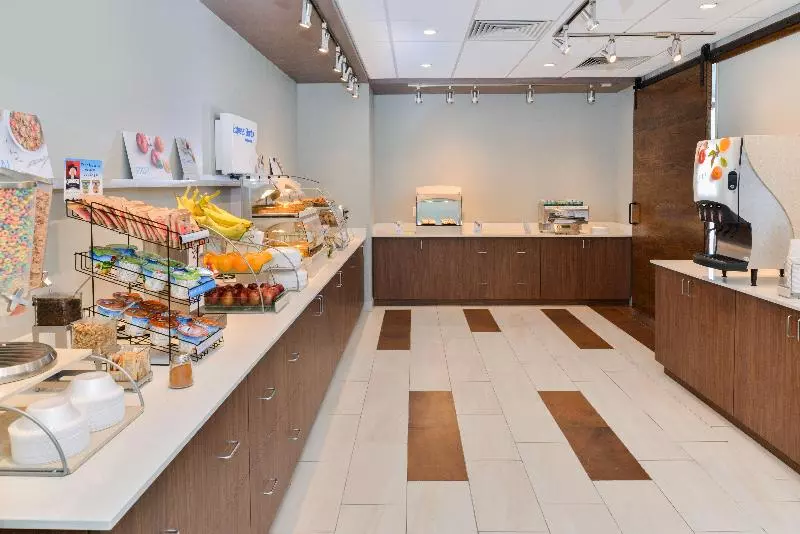 ホテル Holiday Inn Express & Suites   Ogallala, An Ihg