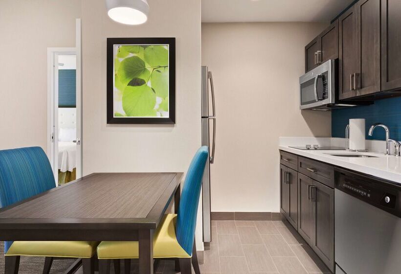 هتل Homewood Suites By Hilton Charlotte/southpark