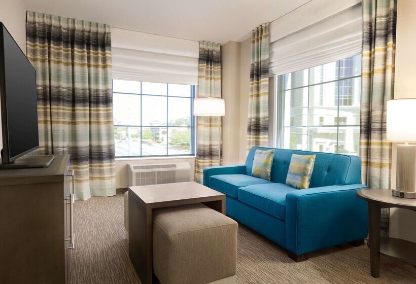 هتل Homewood Suites By Hilton Charlotte/southpark