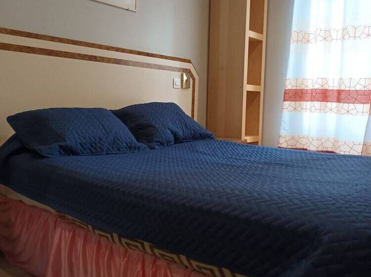 Hotel Hôtel Azur Montmartre