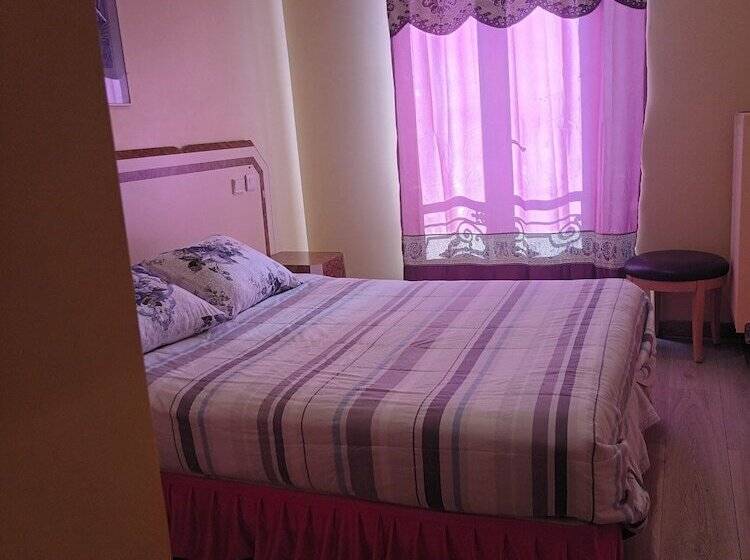 Hotel Hôtel Azur Montmartre