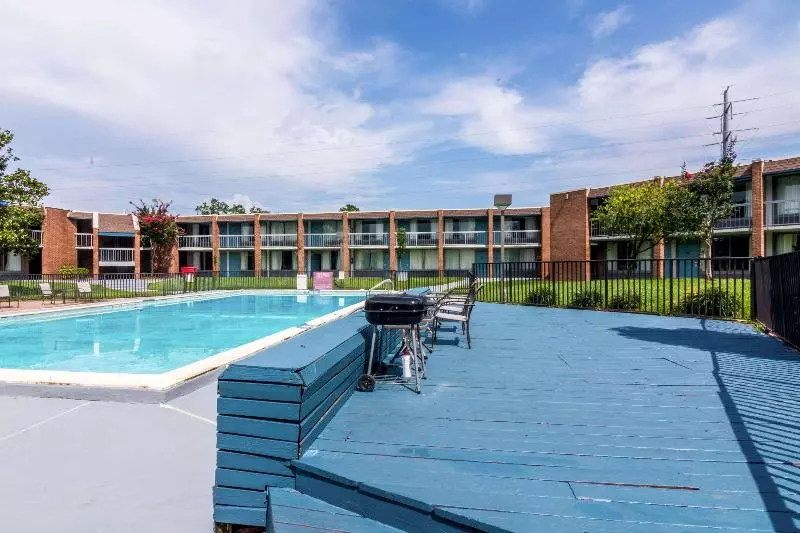 Hotelli Rest And Relax Inn