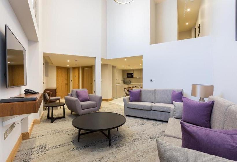 هتل Sanctum International Serviced Apartments Belsize