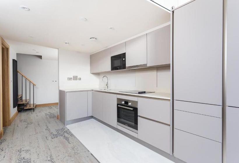 هتل Sanctum International Serviced Apartments Belsize