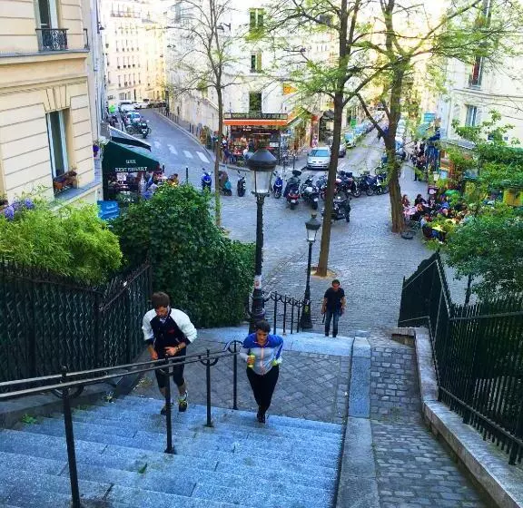 Montmartre Romantic, Bed & Breakfast   Paris