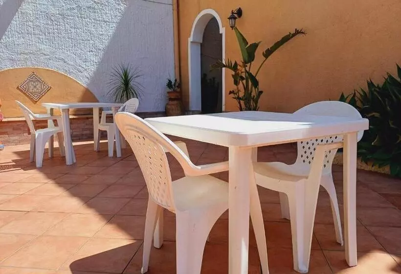 تختخواب و صبحانه La Mimosa Di Erice