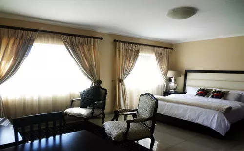 تختخواب و صبحانه Sollunaa Guesthouse